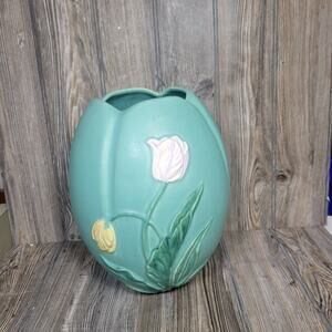 Vintage Weller Pottery F-16 Tulip Vase, Large Light Green